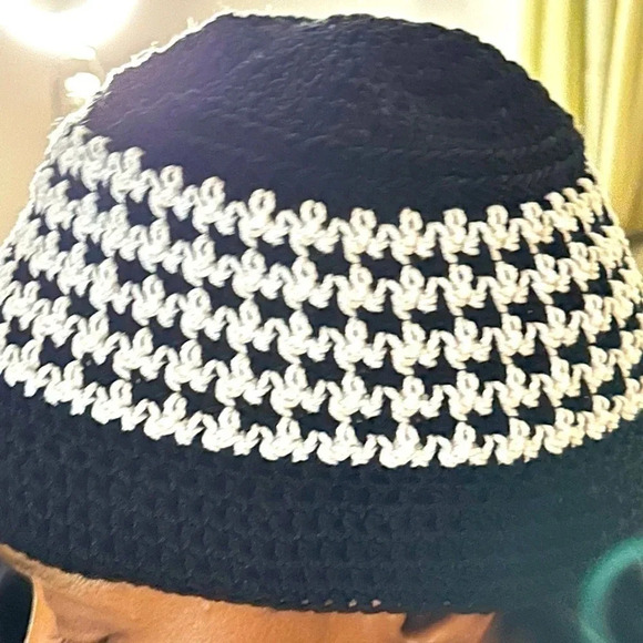 Handmade Crochet Ladies Houndstooth Beanie. - Picture 13 of 13